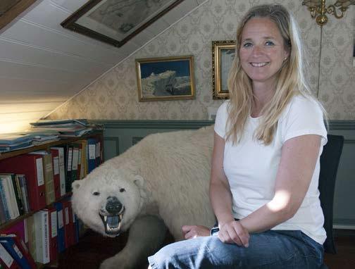 Lena er daglig leder ved Polarmuseet, Troms&oslash; Museum Universitetsmuseet ved UiT Norges arktiske universitet. Blant hennes forskningsinteresser er polargistorie og trod&eacute;jakt i Arktis.