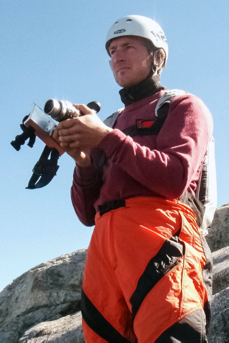 Audun Hetland begynte selv med basehopping for &aring; kunne drive med forske p&aring; f&oslash;lelsene til ekstremsportut&oslash;vere.
