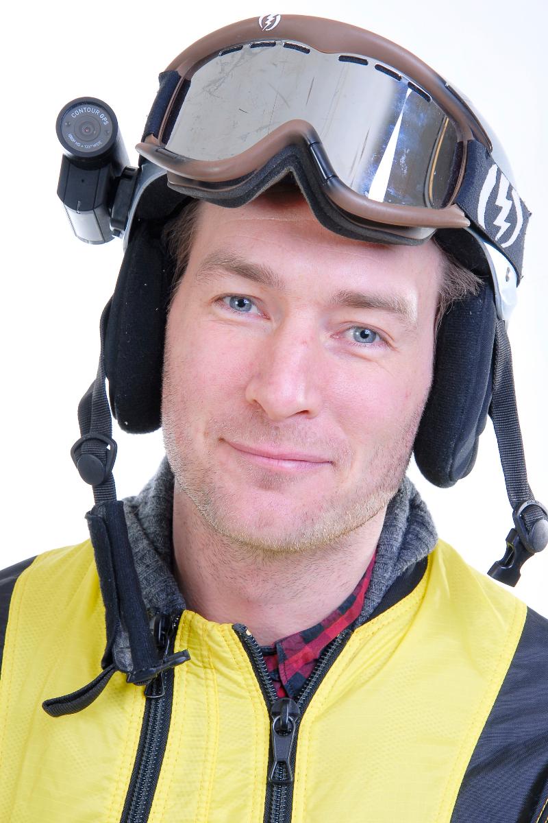 Audun portrett.jpg Audun er førsteamanuensis ved Institutt for psykologi ved UiT Norges arktiske universitet. Han har forsket på motivasjon bak ekstremsport og har intervjuet fallskjermhoppere, skikjørere, elvepadlere og terrengsyklister i arbeidet med en doktorgrad i psykologi.