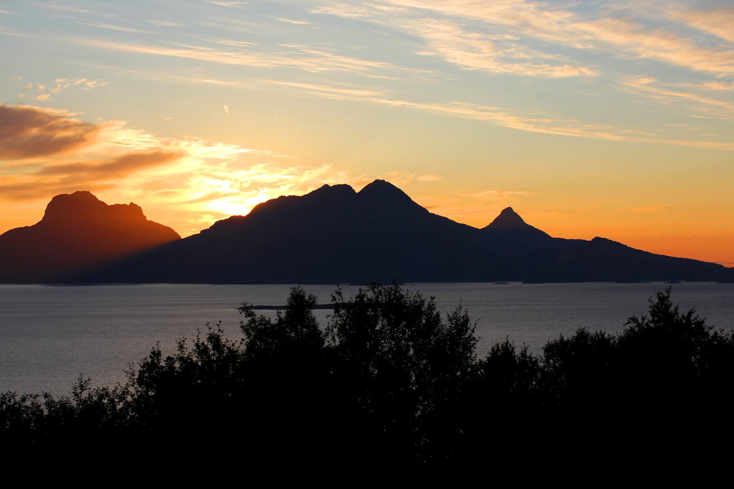 Sommerkveldsstemning utenfor Bodø.