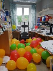 20180612_073630.jpg Terje's office during autophagy flux assay