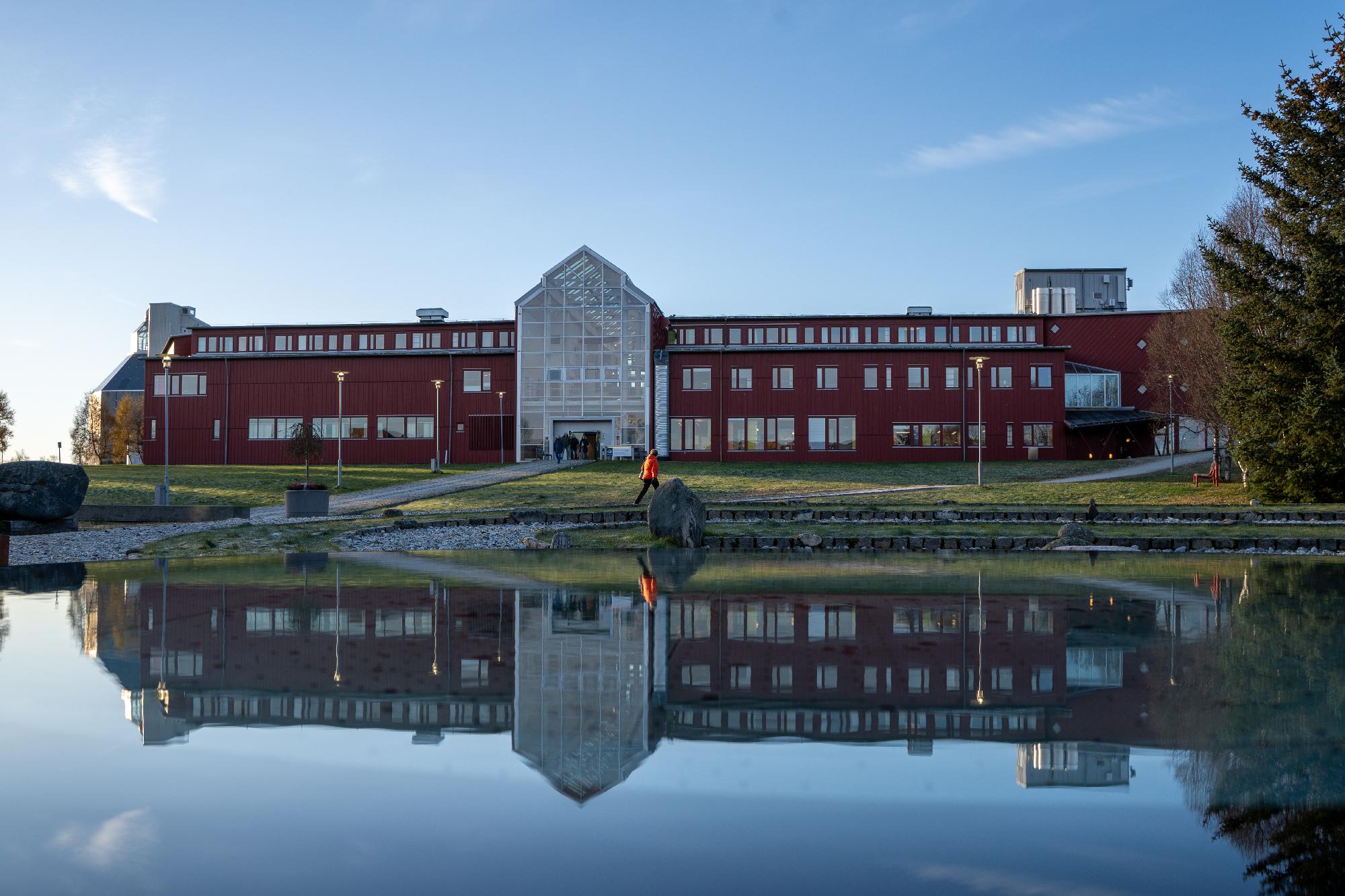 Illustrasjons-/bannerbilde for Nasjonal Fagkonferanse i Statsvitenskap 2027 i Troms&oslash;