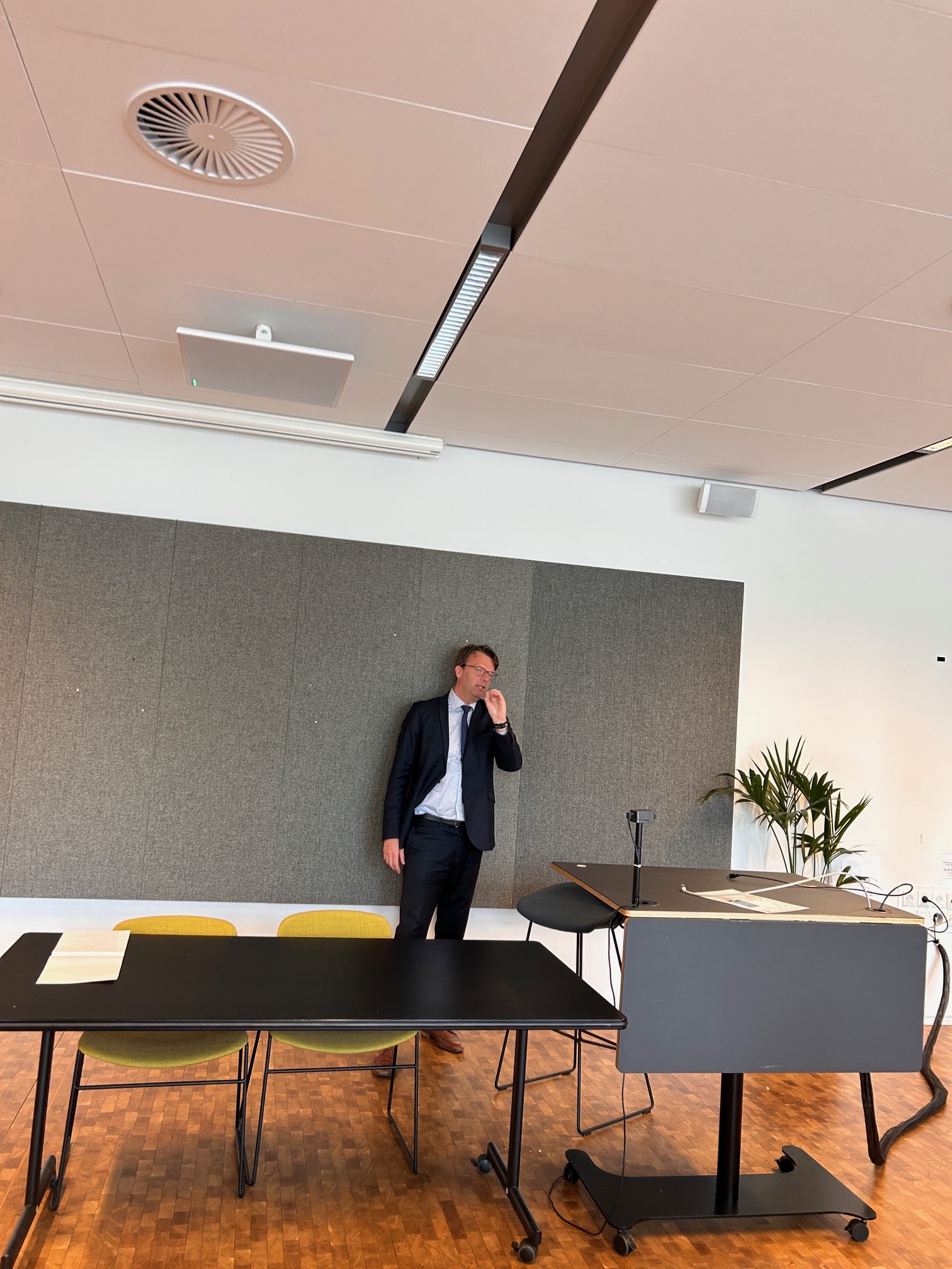 Markus Hoel Lie holder sitt innledningsforedrag
