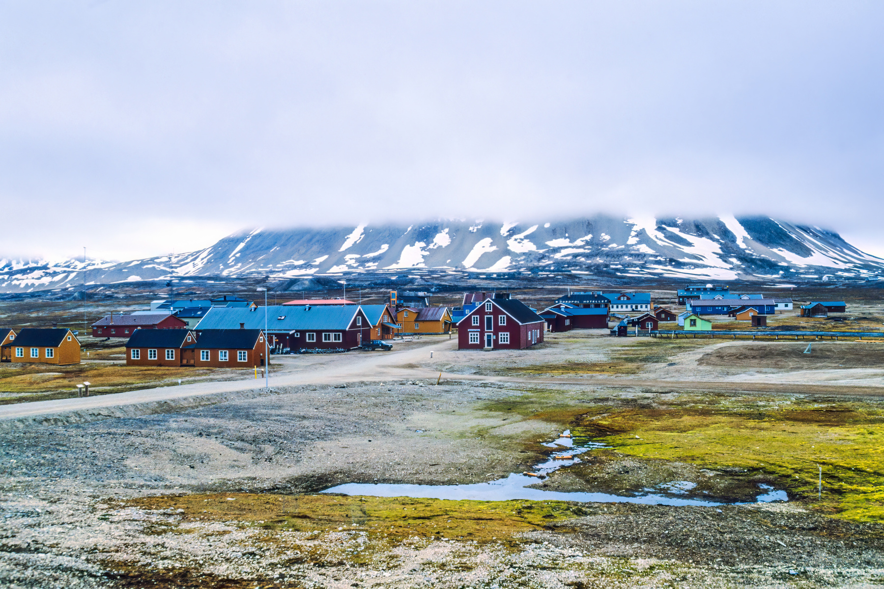 landskap, natur, hus spredt med avstand mellom seg