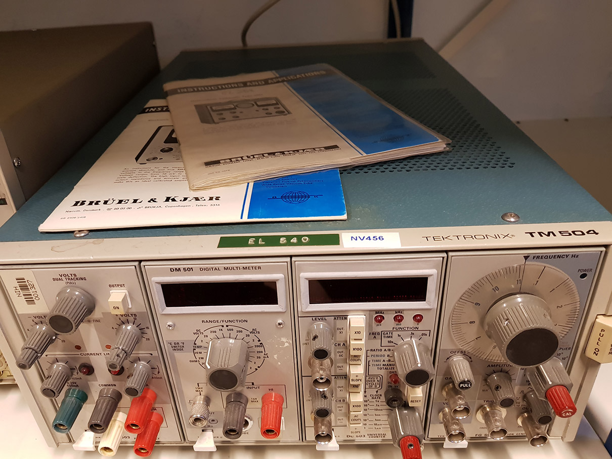 Bilde av Tektronics TM 504 combiinstrument