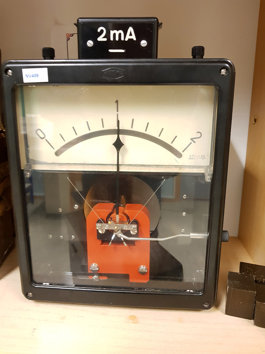 Bilde av Gossen Phywe demomodell milliampmeter